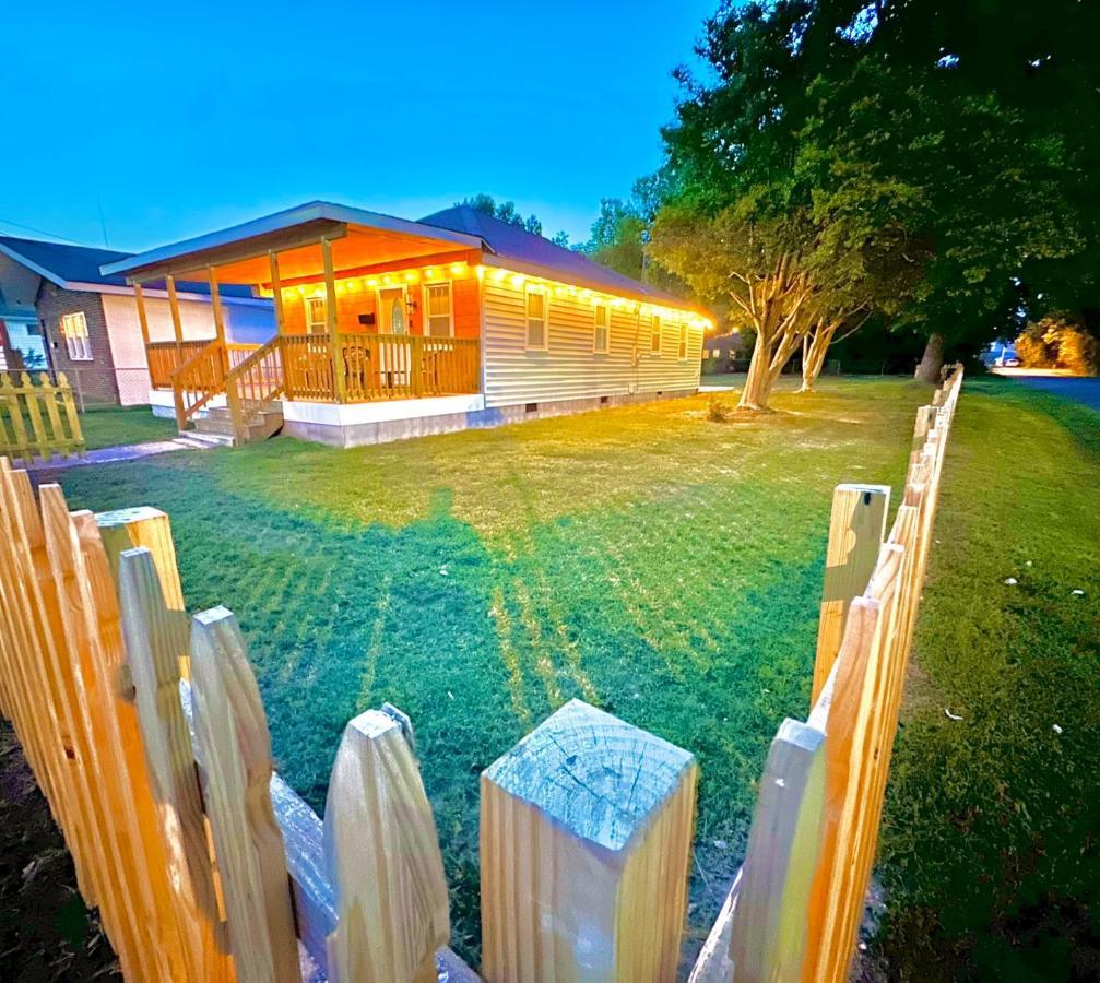 Cottage In Heart Of Colonial Beach, 7 Mins Walk To The Beach Zewnętrze zdjęcie